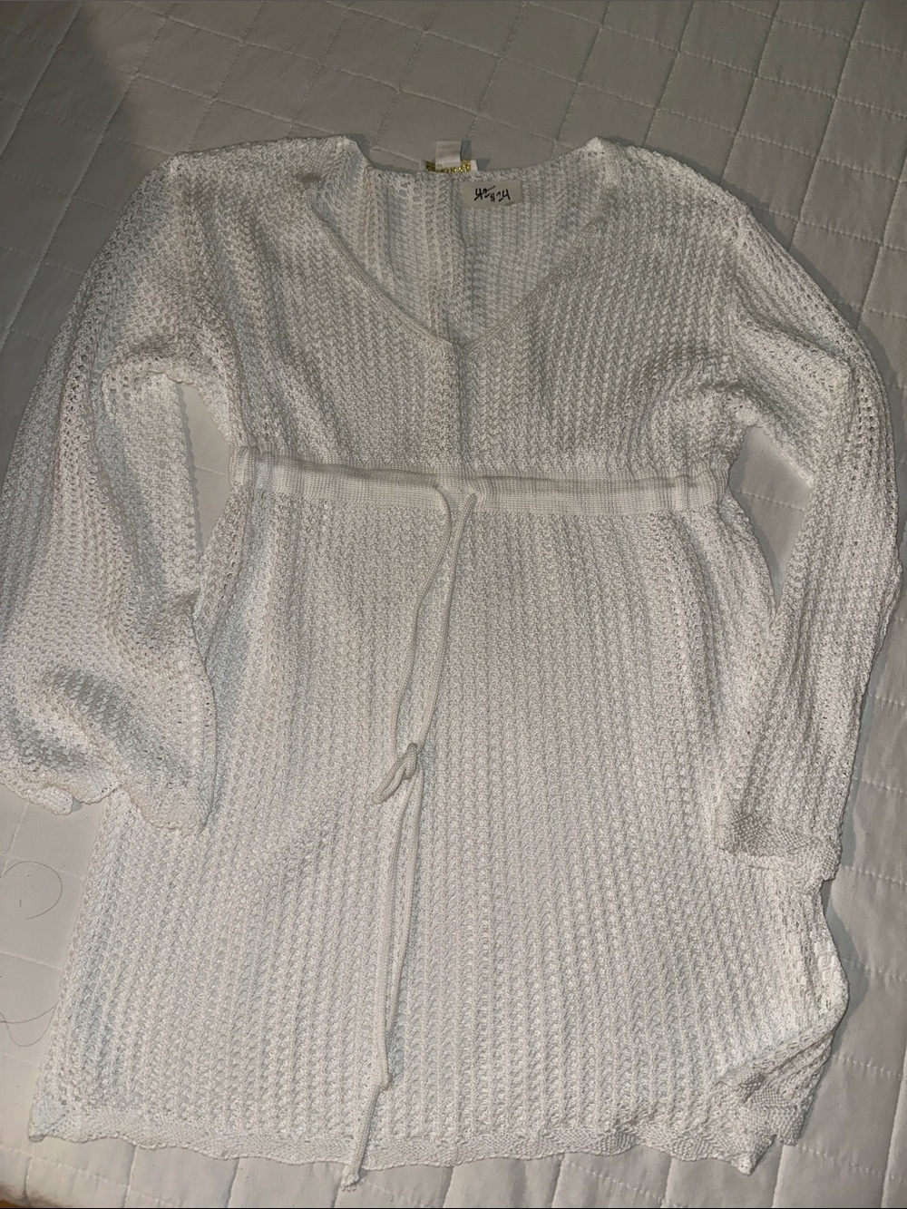 Shiraleah White Open-Knit V-Neck Sweater